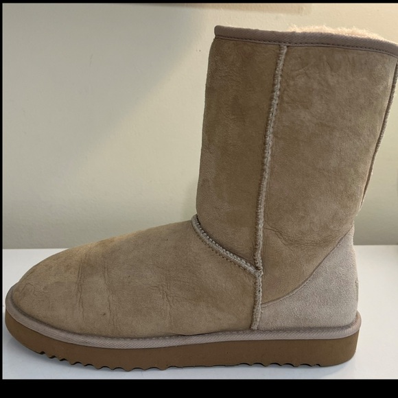 UGG Short Boots Classic 5800 Sheepskin Rubber Sole Women Size 12 - Picture 5 of 9